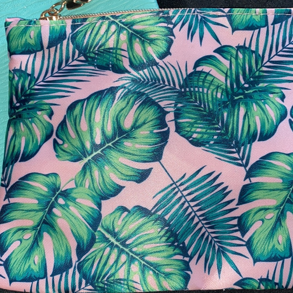 Two Make Up Bags - Picture 3 of 8